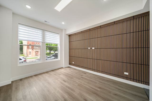 1137 N Francisco Avenue 2, Chicago, IL 60622
