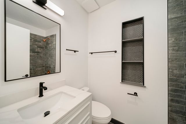 1137 N Francisco Avenue 2, Chicago, IL 60622