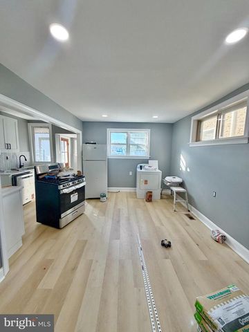406 KINGSLEY ST, Philadelphia, PA 19128