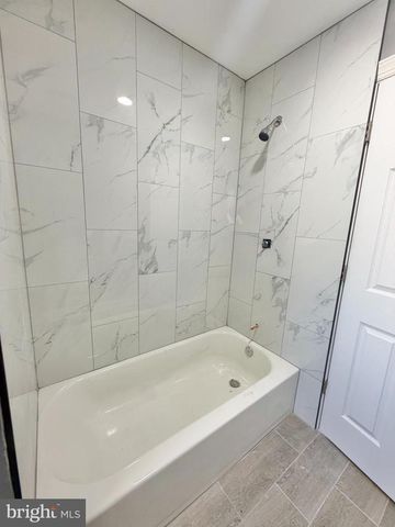 406 KINGSLEY ST, Philadelphia, PA 19128