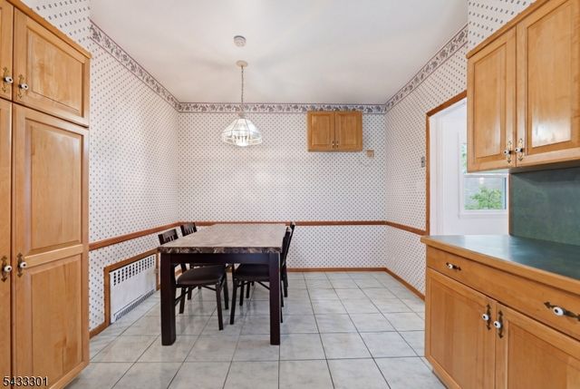 136 W 56Th St, Bayonne City, NJ 07002