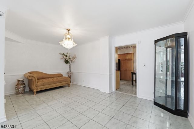 136 W 56Th St, Bayonne City, NJ 07002