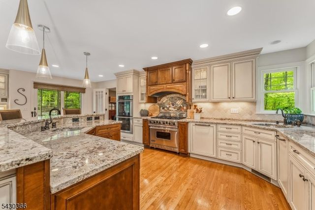 612 Woodglen Rd, Lebanon Twp., NJ 08826