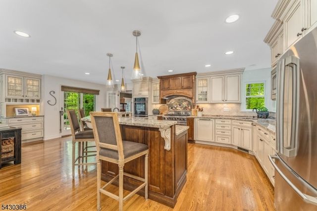 612 Woodglen Rd, Lebanon Twp., NJ 08826