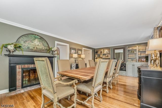 612 Woodglen Rd, Lebanon Twp., NJ 08826