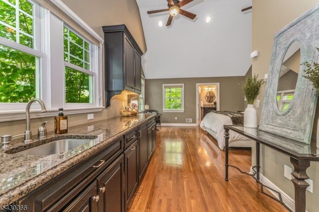 612 Woodglen Rd, Lebanon Twp., NJ 08826