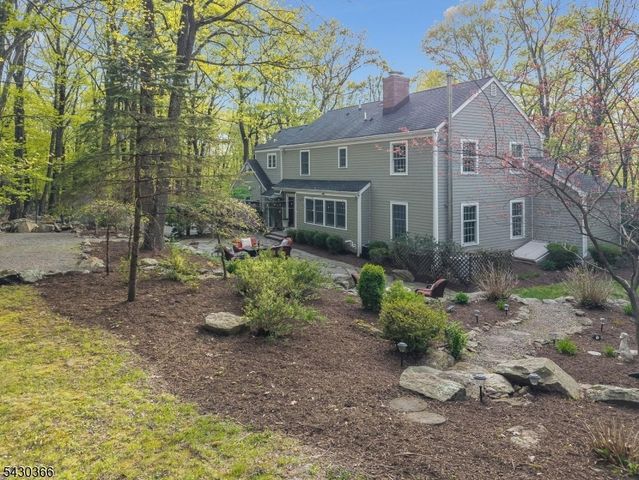 612 Woodglen Rd, Lebanon Twp., NJ 08826