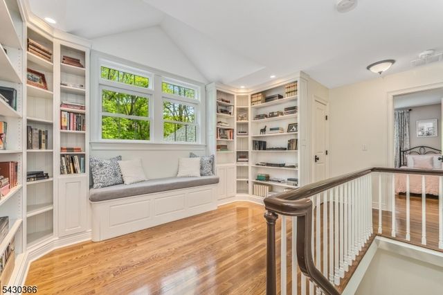 612 Woodglen Rd, Lebanon Twp., NJ 08826