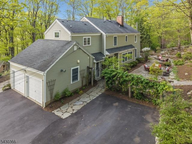 612 Woodglen Rd, Lebanon Twp., NJ 08826