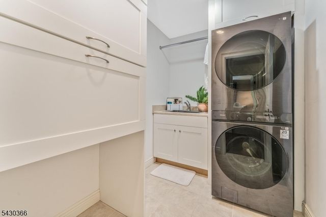 612 Woodglen Rd, Lebanon Twp., NJ 08826