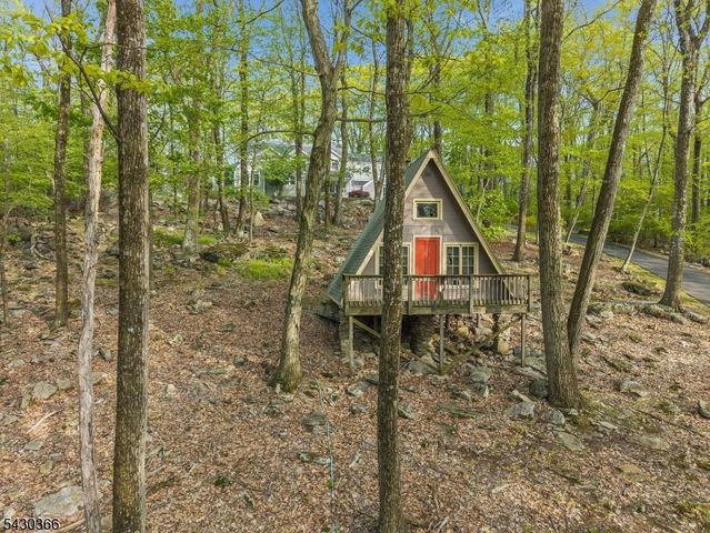 612 Woodglen Rd, Lebanon Twp., NJ 08826