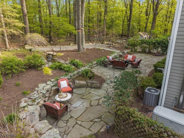 612 Woodglen Rd, Lebanon Twp., NJ 08826