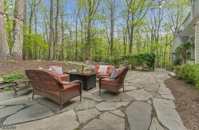 612 Woodglen Rd, Lebanon Twp., NJ 08826