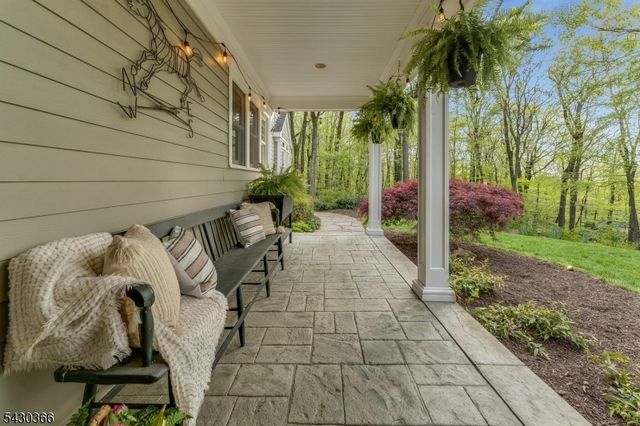 612 Woodglen Rd, Lebanon Twp., NJ 08826