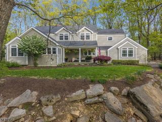 612 Woodglen Rd, Lebanon Twp., NJ 08826