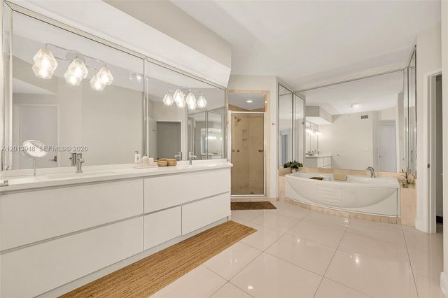733 Crandon Blvd 406, Key Biscayne, FL 33149