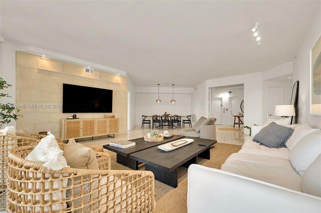 733 Crandon Blvd 406, Key Biscayne, FL 33149