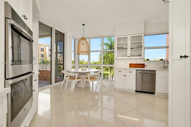 733 Crandon Blvd 406, Key Biscayne, FL 33149
