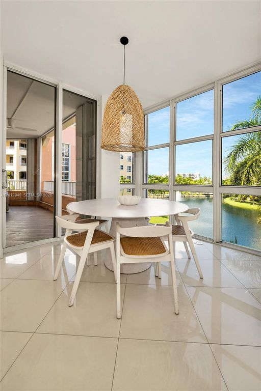 733 Crandon Blvd 406, Key Biscayne, FL 33149