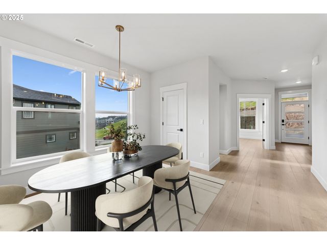 12452 Sw Strobel Rd, Beaverton, OR 97007