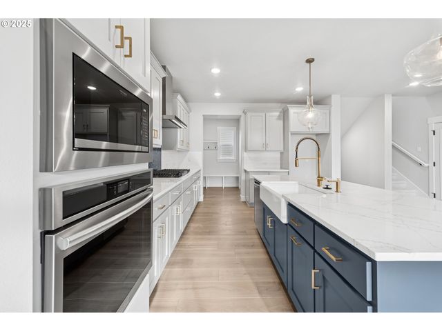 12452 Sw Strobel Rd, Beaverton, OR 97007