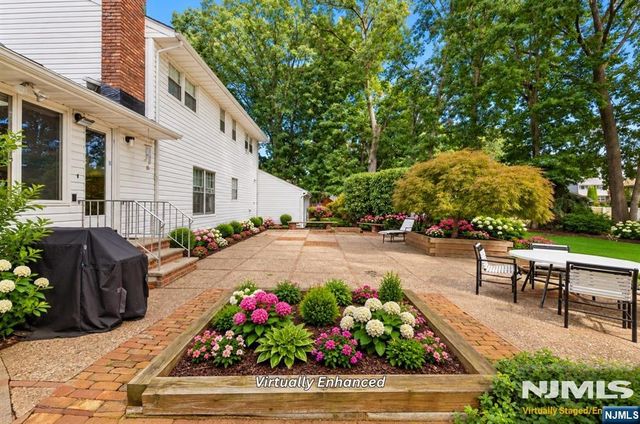 11 Merritt Drive, Oradell, NJ 07649