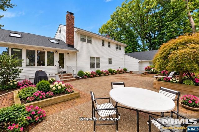 11 Merritt Drive, Oradell, NJ 07649