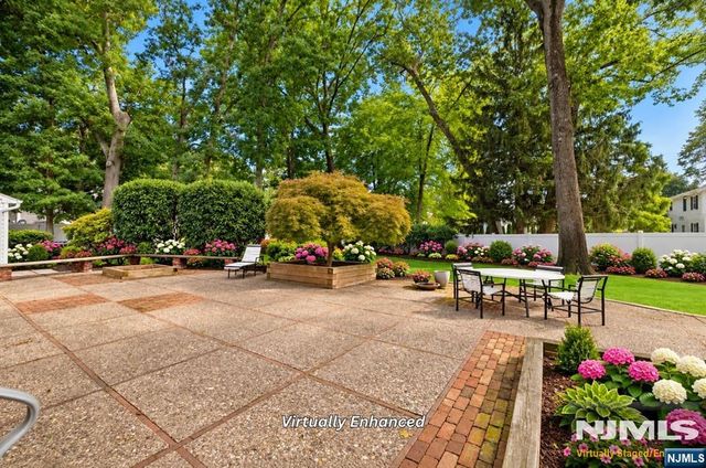 11 Merritt Drive, Oradell, NJ 07649
