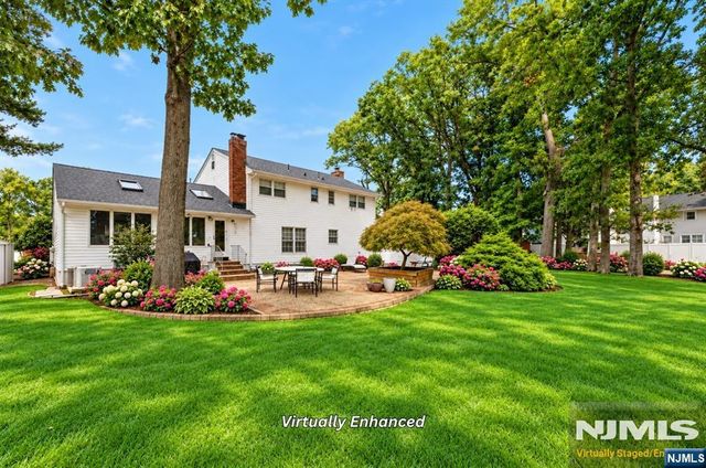 11 Merritt Drive, Oradell, NJ 07649