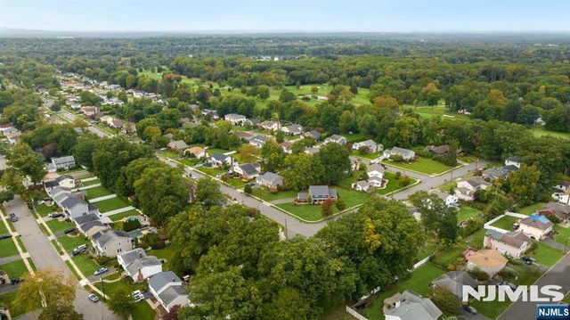 11 Merritt Drive, Oradell, NJ 07649