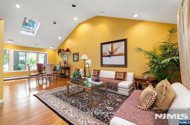 11 Merritt Drive, Oradell, NJ 07649