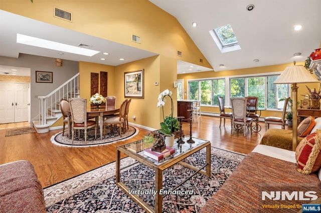 11 Merritt Drive, Oradell, NJ 07649