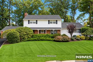 11 Merritt Drive, Oradell, NJ 07649