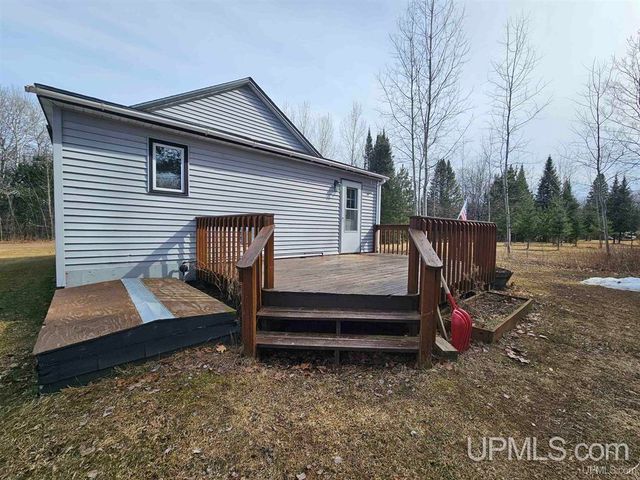127 Panick Road, Iron River, MI 49935