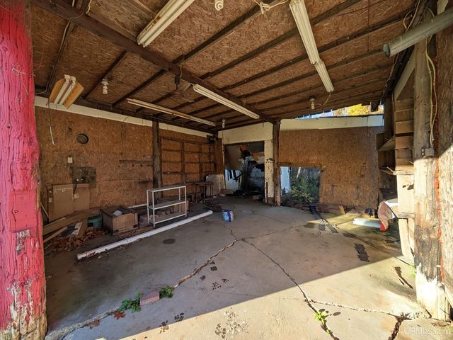 127 Panick Road, Iron River, MI 49935