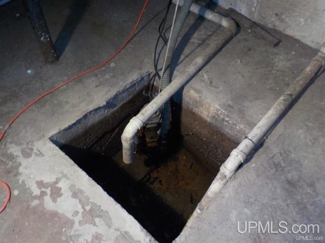 127 Panick Road, Iron River, MI 49935