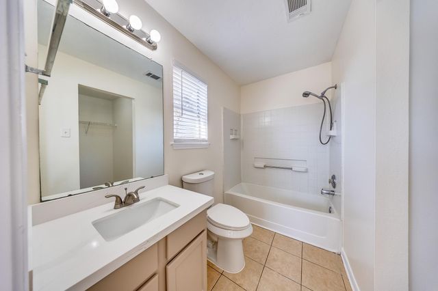 5611 Tidewater Drive, Houston, TX 77085