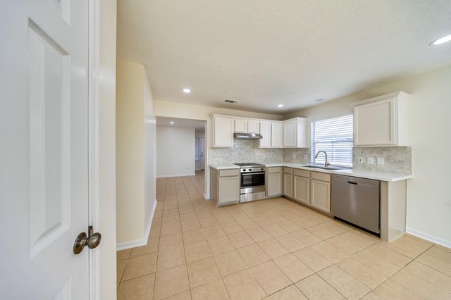 5611 Tidewater Drive, Houston, TX 77085