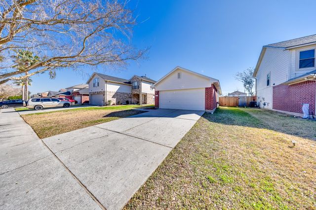 5611 Tidewater Drive, Houston, TX 77085