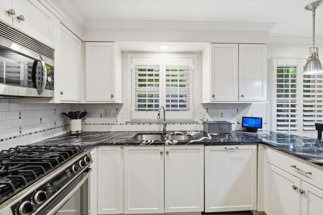 118 Crofton DRIVE, O'hara, PA 15238
