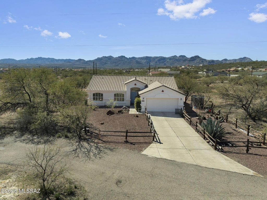 1848 Rosalia Court, Rio Rico, AZ 85648