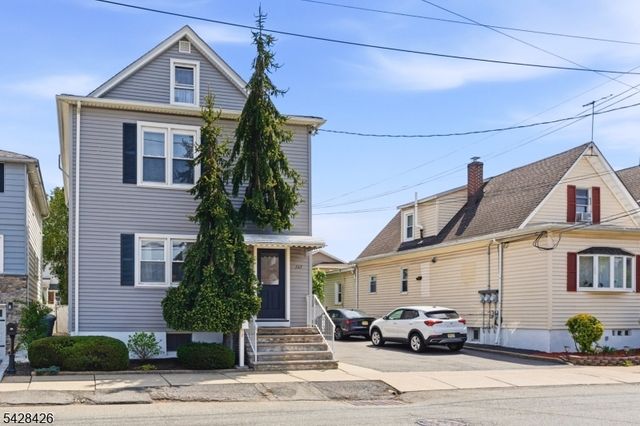 107 Mount Prospect Ave, Clifton City, NJ 07013