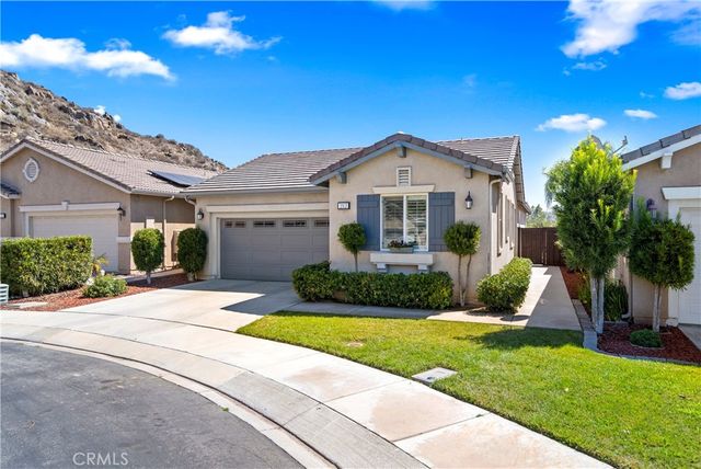 212 Hoch Way, Hemet, CA 92545