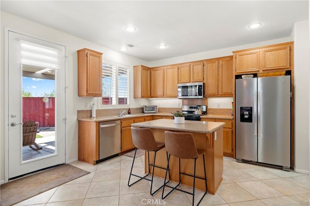 212 Hoch Way, Hemet, CA 92545