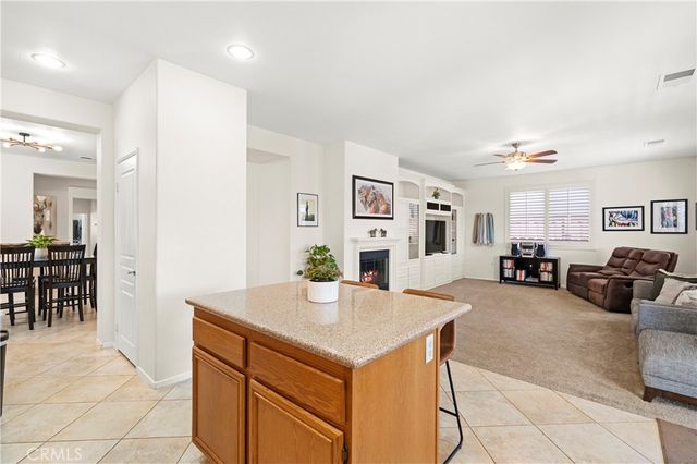 212 Hoch Way, Hemet, CA 92545