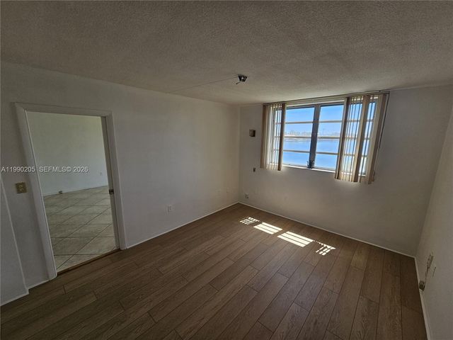 3020 Marcos Dr S310, Aventura, FL 33160