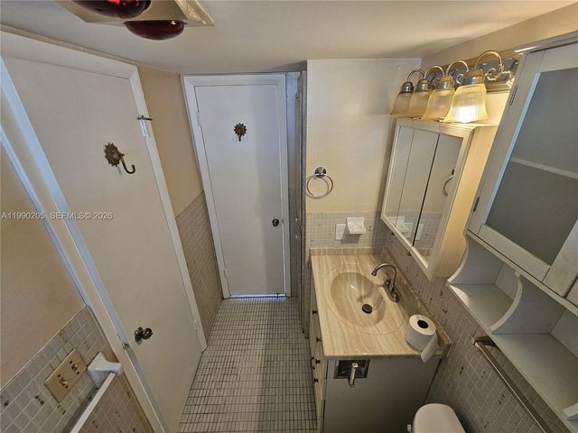 3020 Marcos Dr S310, Aventura, FL 33160