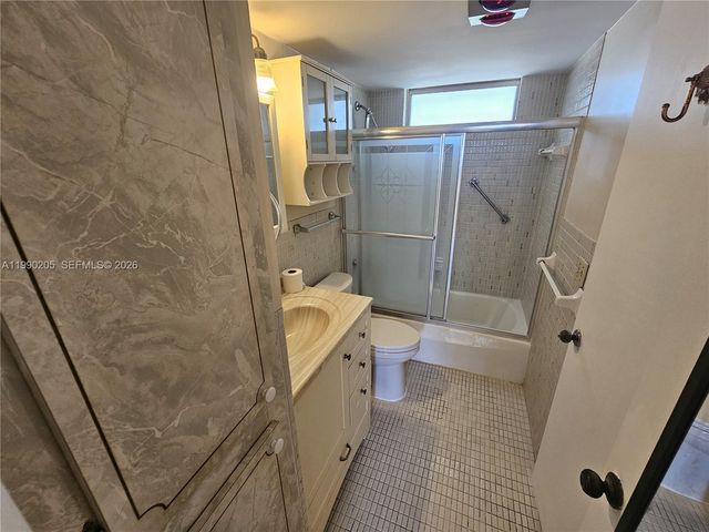 3020 Marcos Dr S310, Aventura, FL 33160