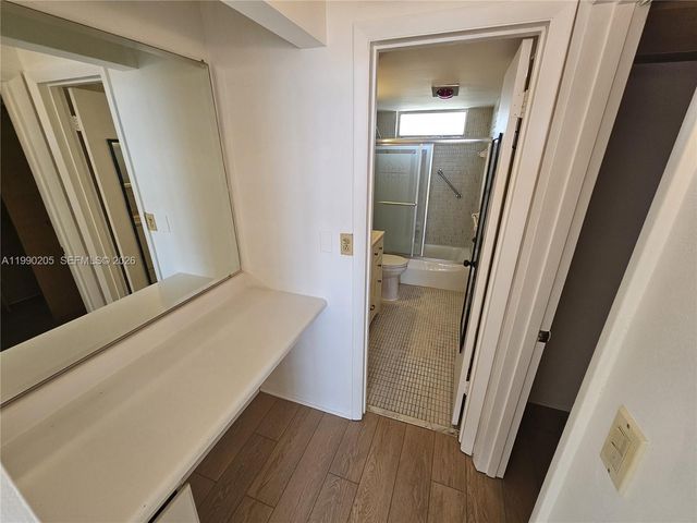 3020 Marcos Dr S310, Aventura, FL 33160