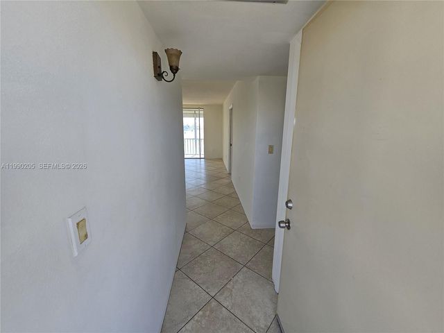 3020 Marcos Dr S310, Aventura, FL 33160